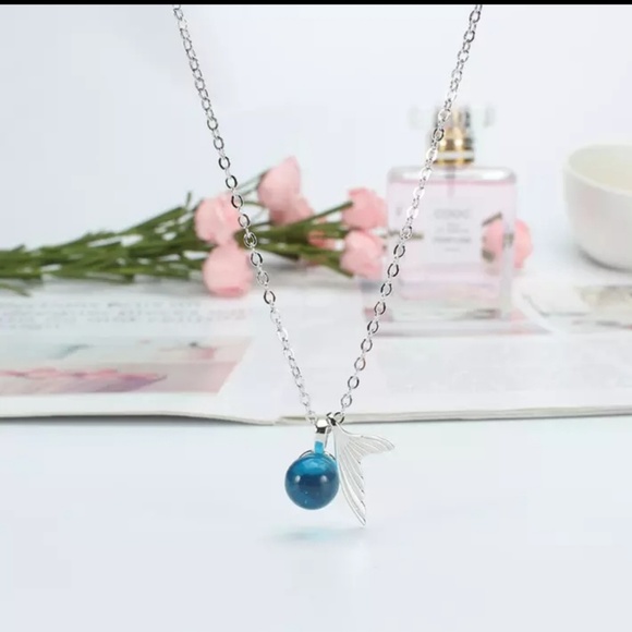 NEW Crystal Mermaid Silver Necklace - Picture 2 of 3